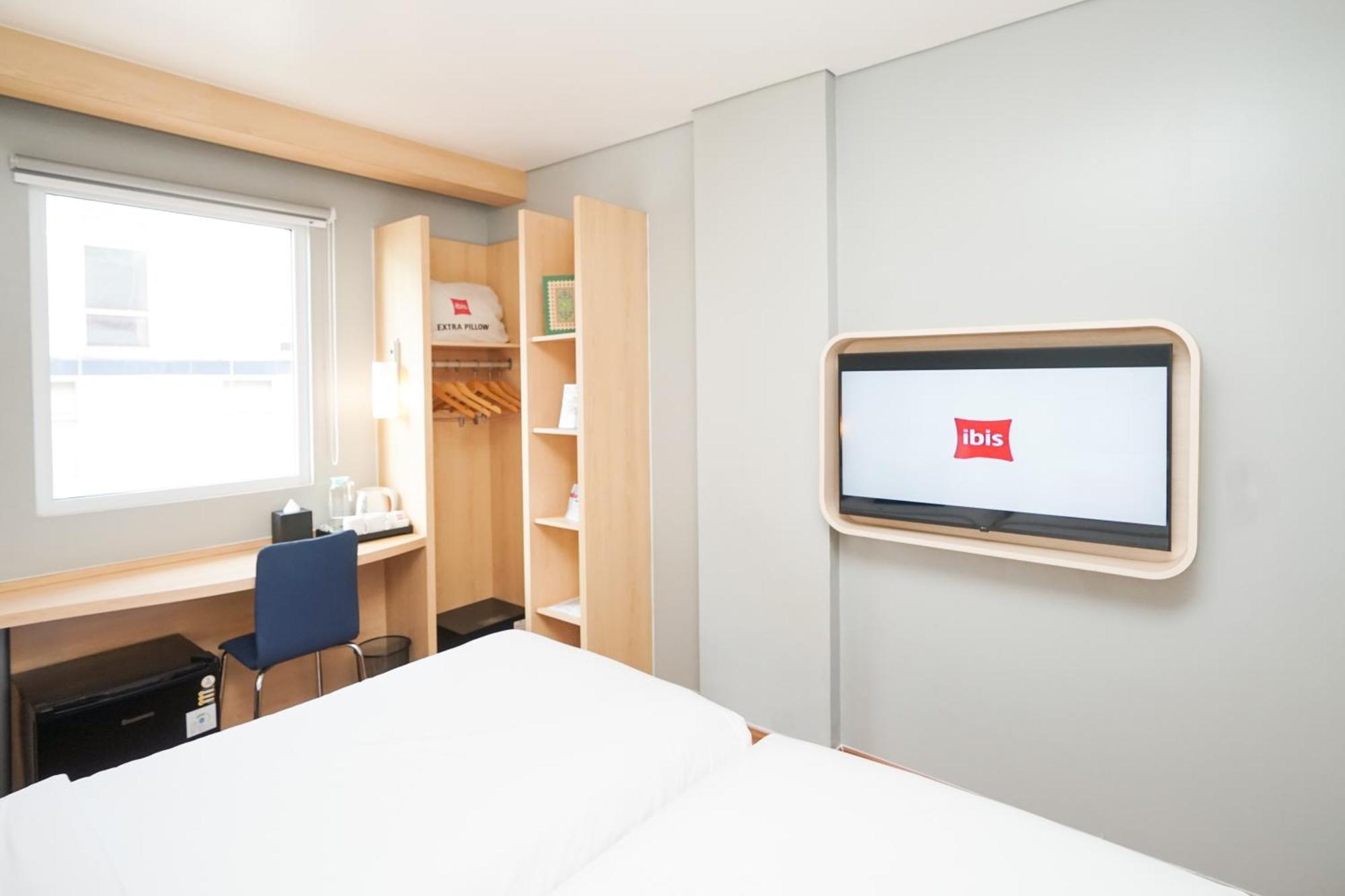 Ibis Jakarta Senen Luaran gambar