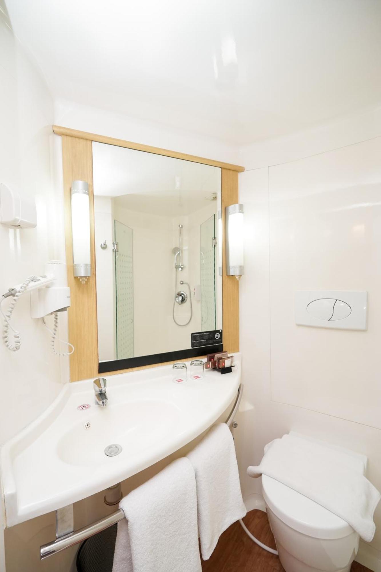 Ibis Jakarta Senen Luaran gambar