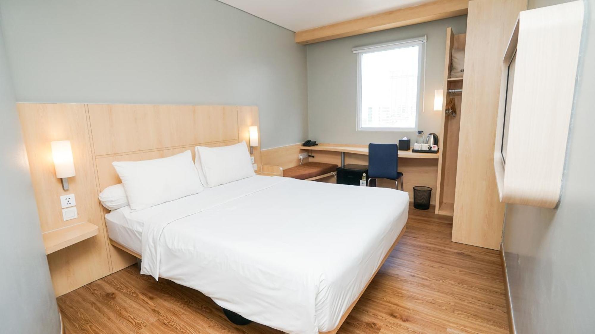 Ibis Jakarta Senen Luaran gambar