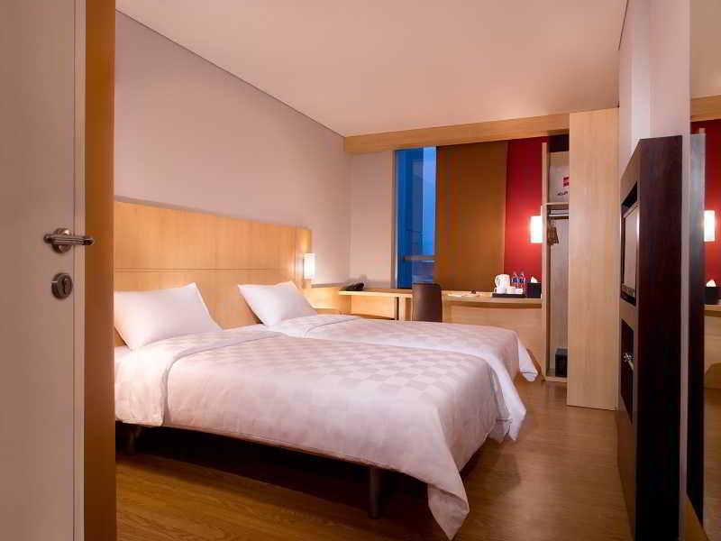 Ibis Jakarta Senen Luaran gambar