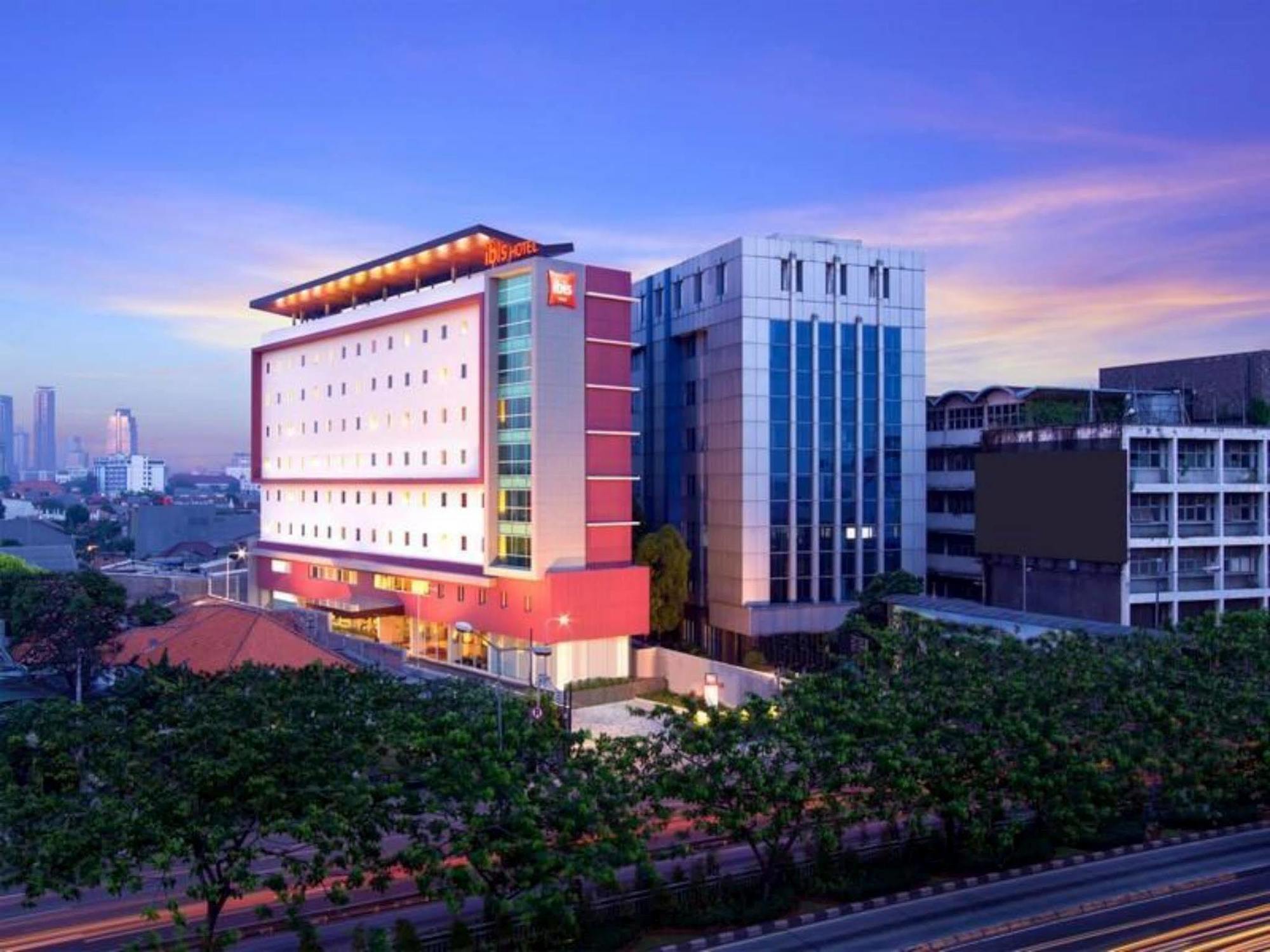 Ibis Jakarta Senen Luaran gambar