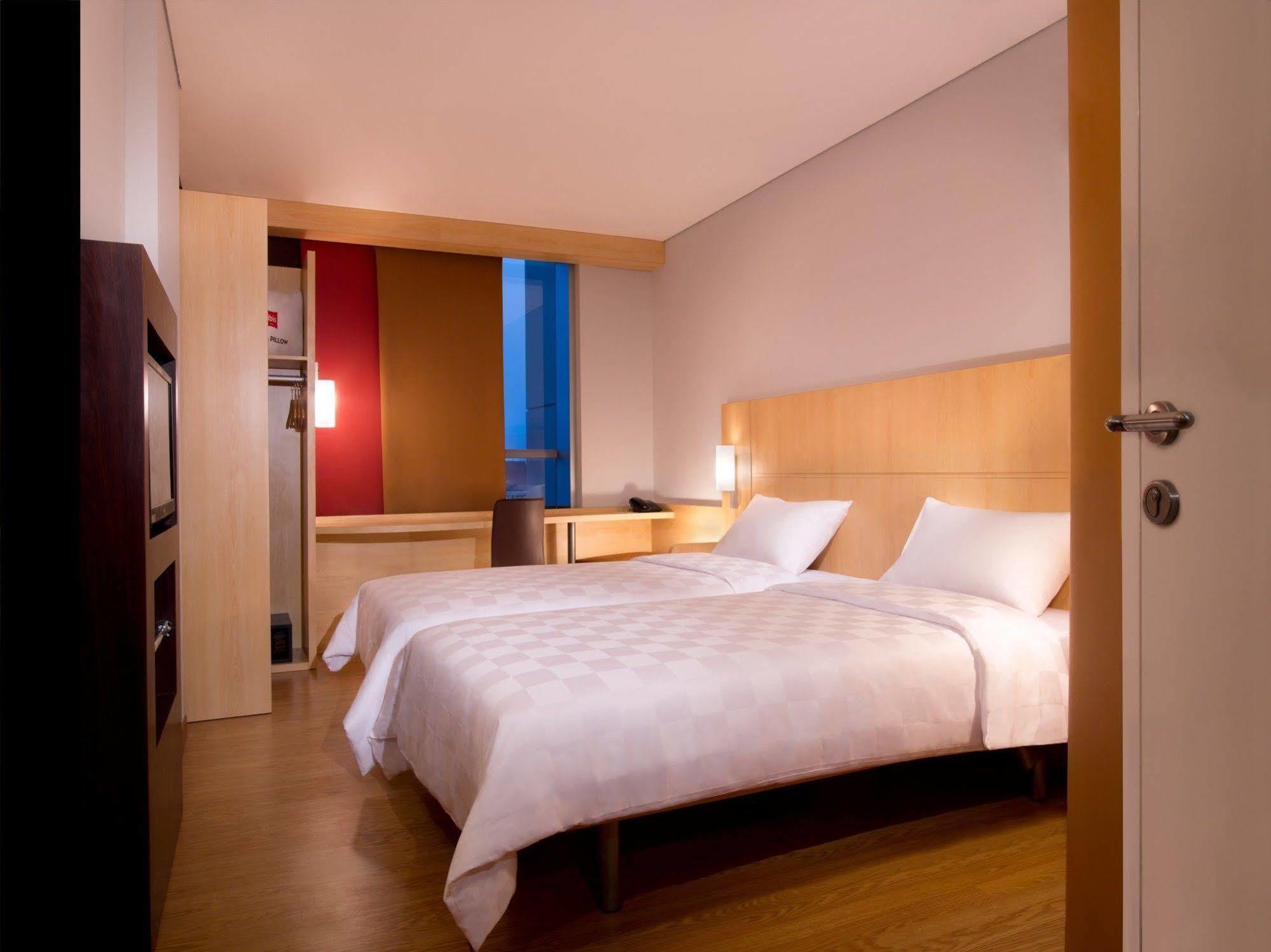 Ibis Jakarta Senen Luaran gambar
