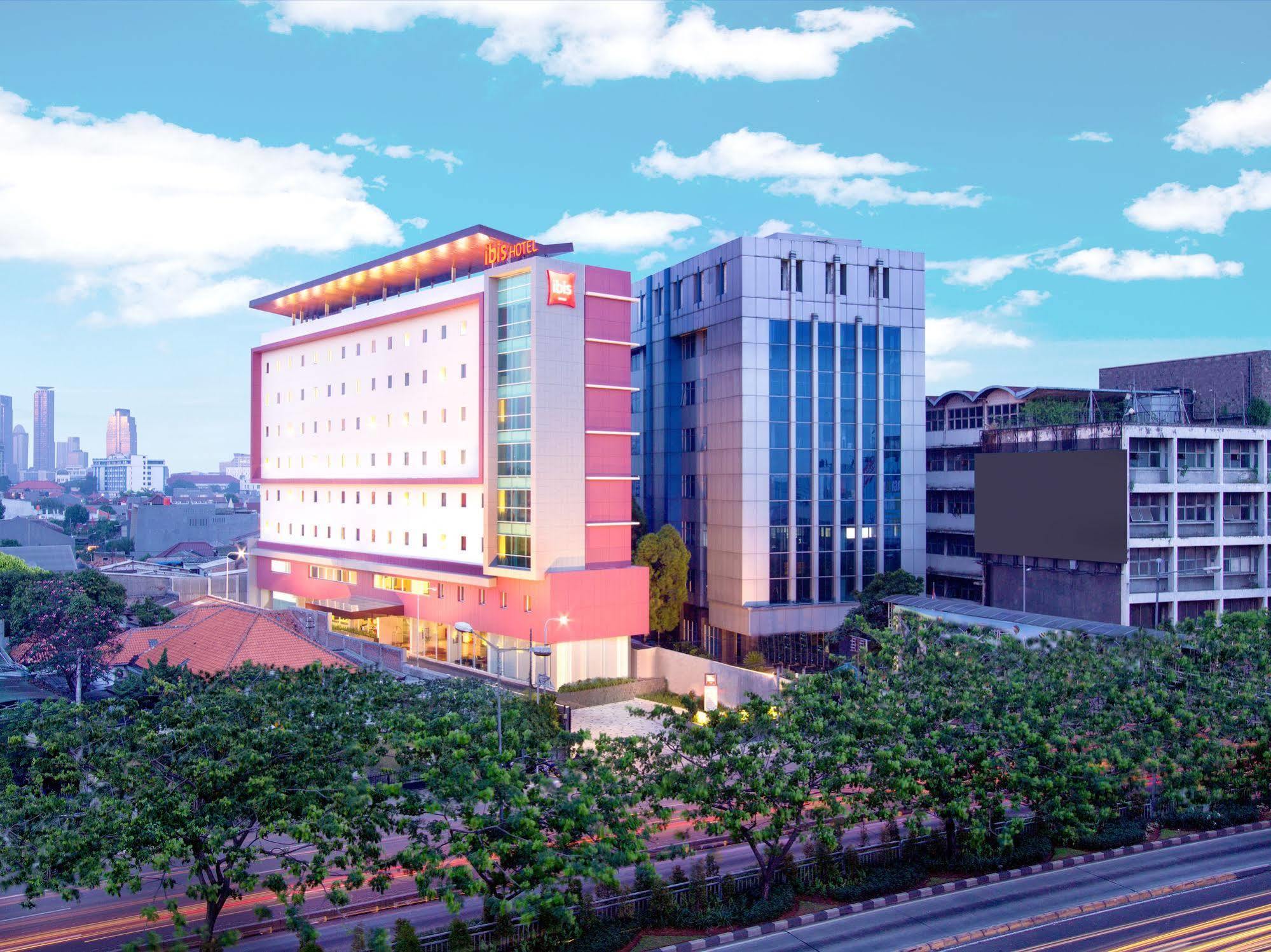 Ibis Jakarta Senen Luaran gambar