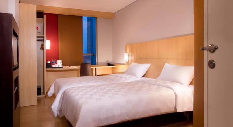 Ibis Jakarta Senen Luaran gambar
